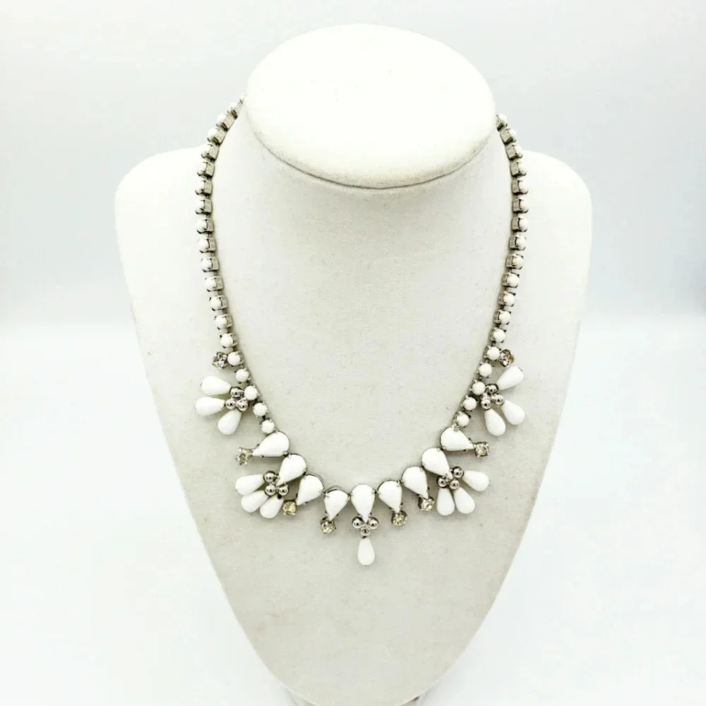 Vintage Kramer Milk Glass White & Silver Mid-Century Era Necklace